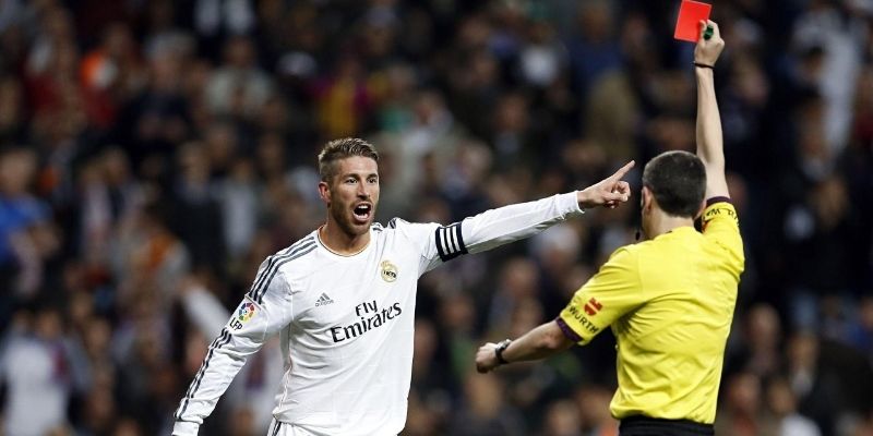 Có nhiều cầu thủ dễ bị phạt thẻ hơn các cầu thủ khác