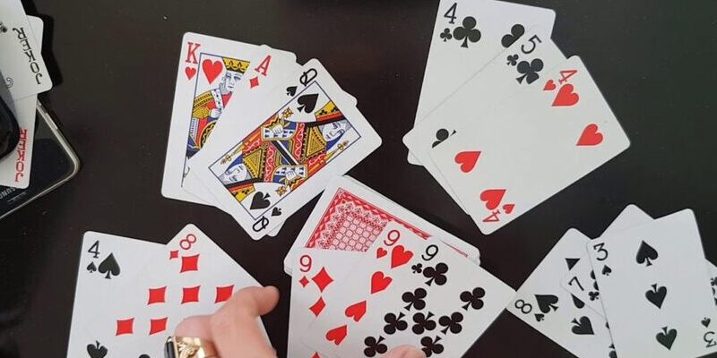 77BET Hướng Dẫn Luật Chơi Bài Cào Đơn Giản Nhất Cho Người Mới 6 Bài cào rùa người nào nhiều điểm nhất sẽ thắng