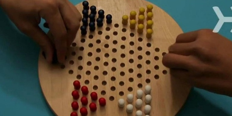 Cần biết cách ngăn cản hướng tiến của đối thủ khi chơi cờ nhảy