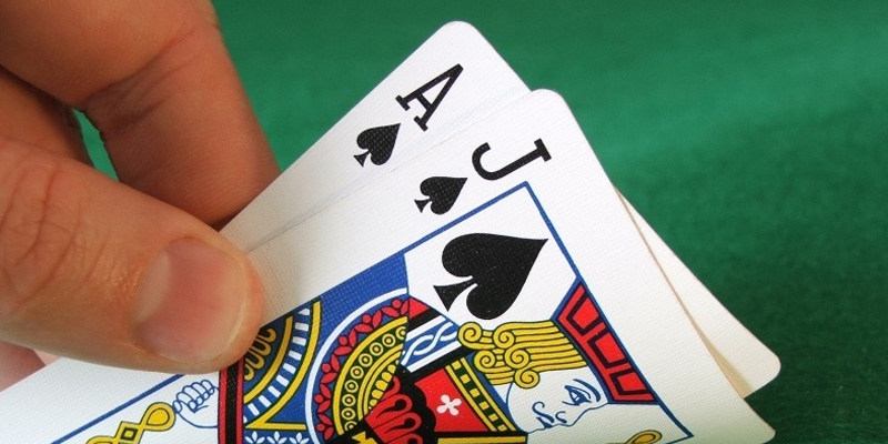 Bài xì dách với luật chơi ai cũng có thể nhanh chóng tiếp thu